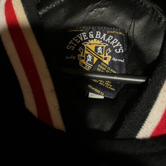 Ohio State jacket;good condition;SIZE XXXL has few small tares near wrist areas - Picture 4 of 14